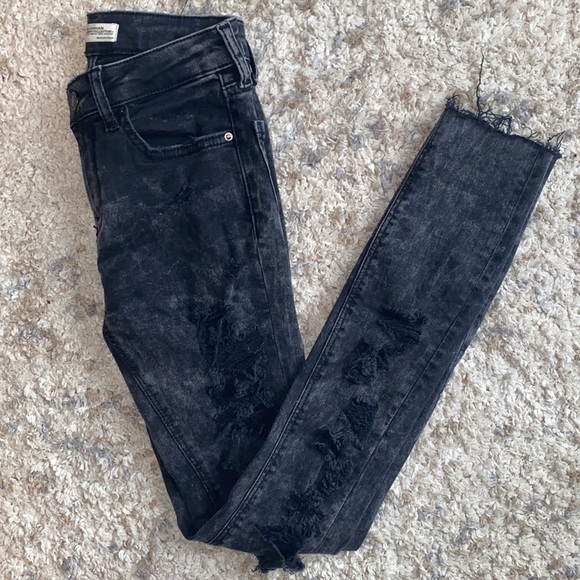 Zara TRF premium denim ripped skinny jeans - Picture 2 of 12